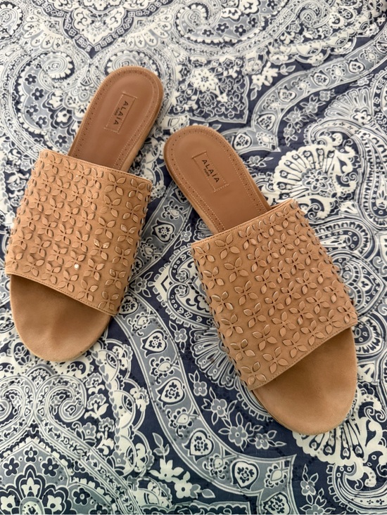 Alaia Shoes - Alaia Tan Lasercut Flat Mules in size 40